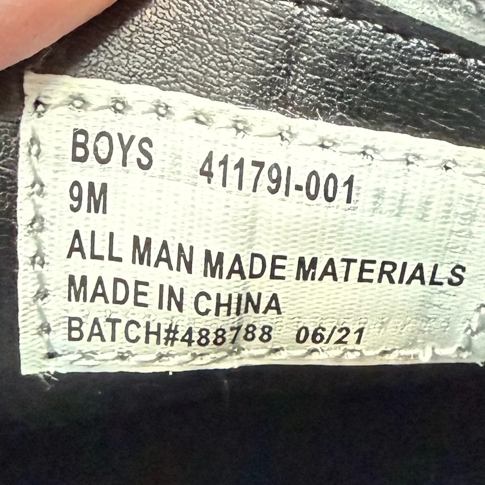 Stacy Adams boys size 9M black lace up dress shoes